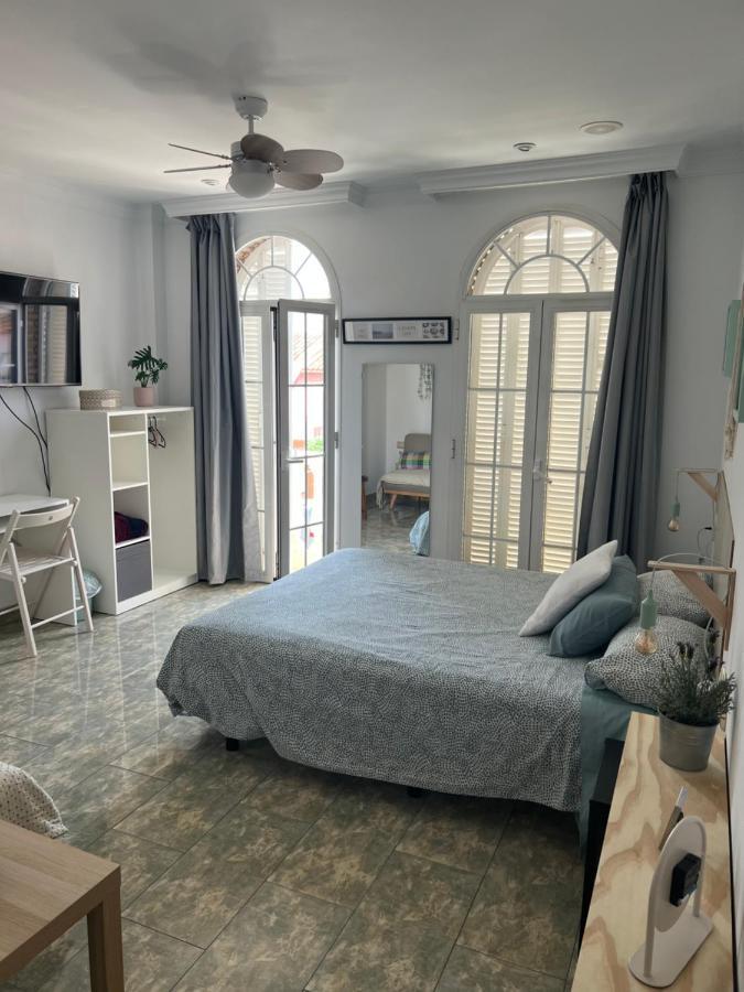 La Casa De Lola Apartment กาเลตา เด เวเลซ ภายนอก รูปภาพ
